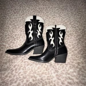 black and white cowgirl boots
